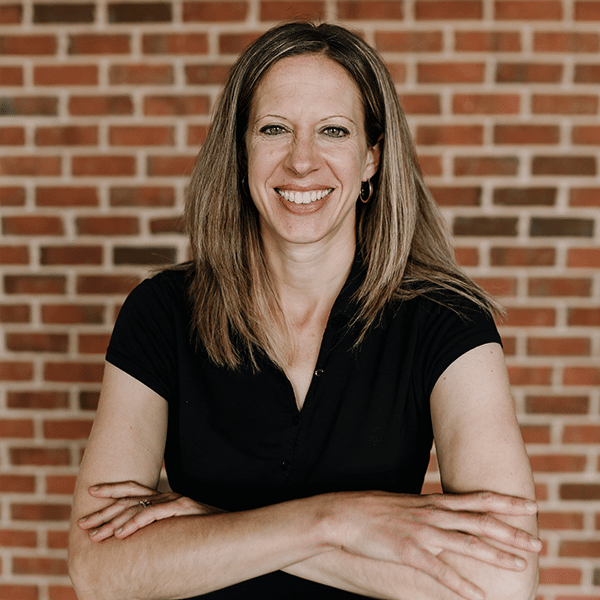 Amy Underkoffler Headshot